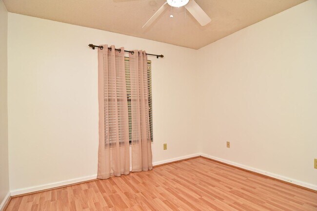 Building Photo - 2 Bed 2 Bath Audubon Place Condo