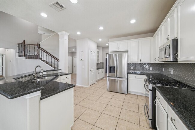 Building Photo - 13815 Lake Livingston Dr