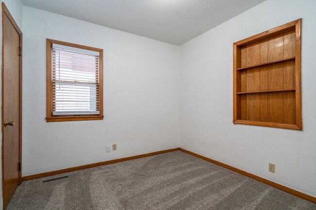 Building Photo - 1708 2nd Ave N