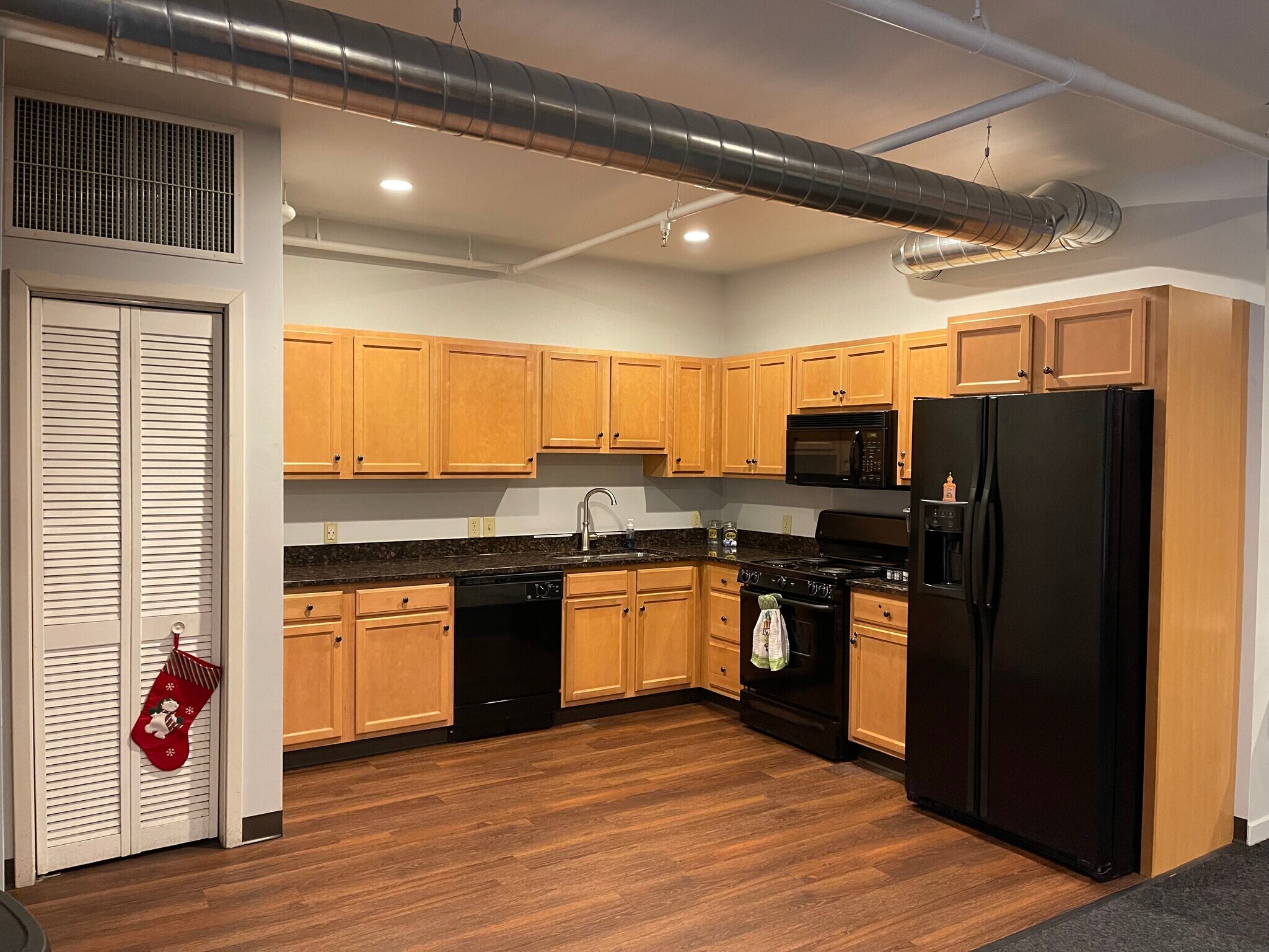 Riverport Community Room Kitchen - 11 W 2nd St