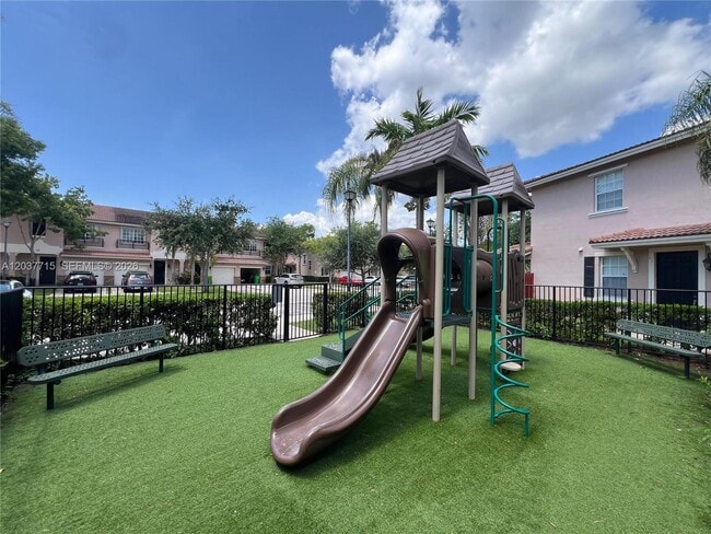 Building Photo - 280 Las Brisas Cir