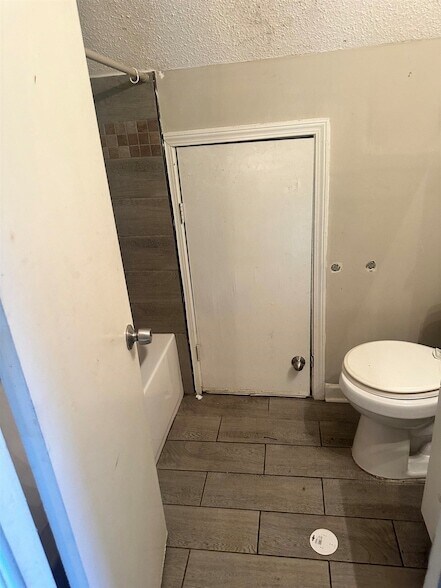 Building Photo - 3671 Skylark Dr