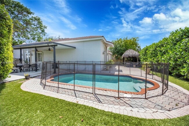 Building Photo - 16000 SW 91st Ct