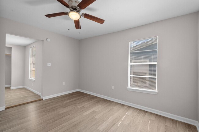 Building Photo - Charming 5- Bedroom Home in the Heart of T...