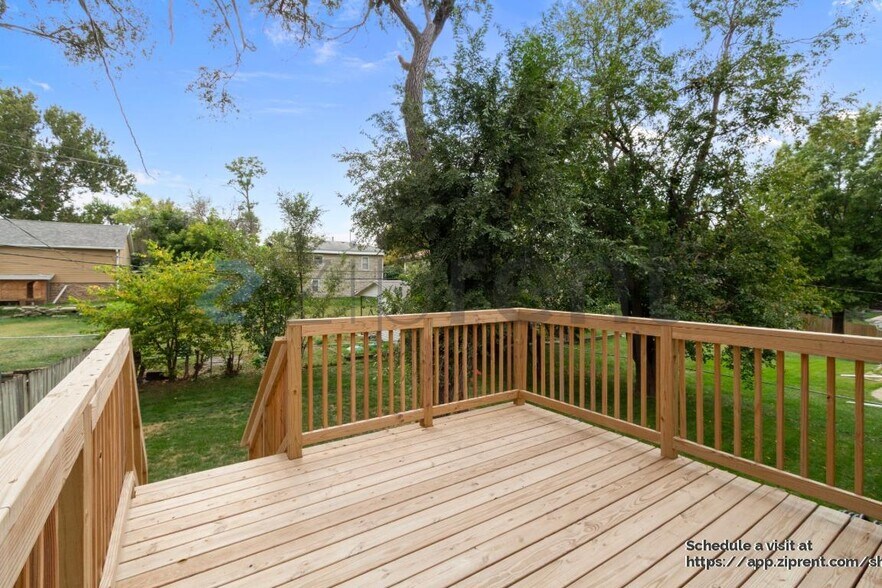 Building Photo - 5323 P St