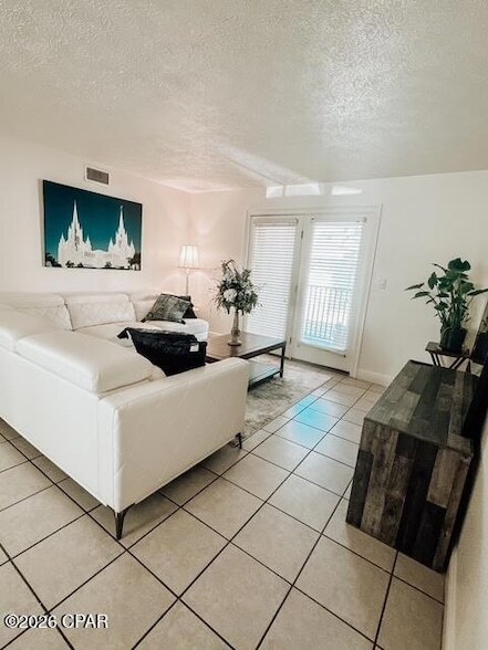 Building Photo - 2175 Frankford Ave