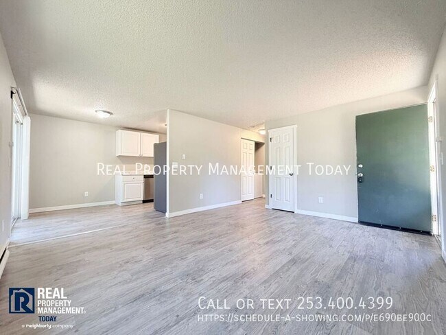 Building Photo - 1410 Josephine Ct SE