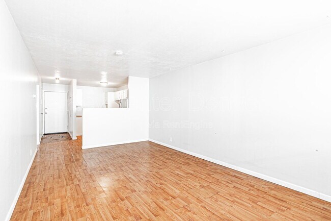 Building Photo - 1243 N Washington St