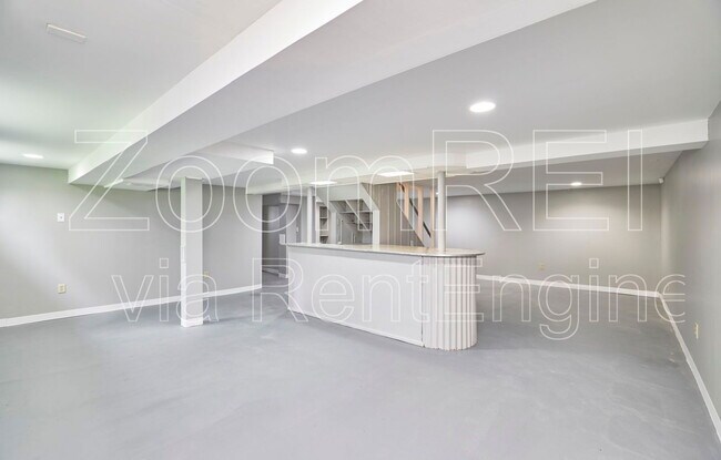 Building Photo - 2700 Steeplechase Ln