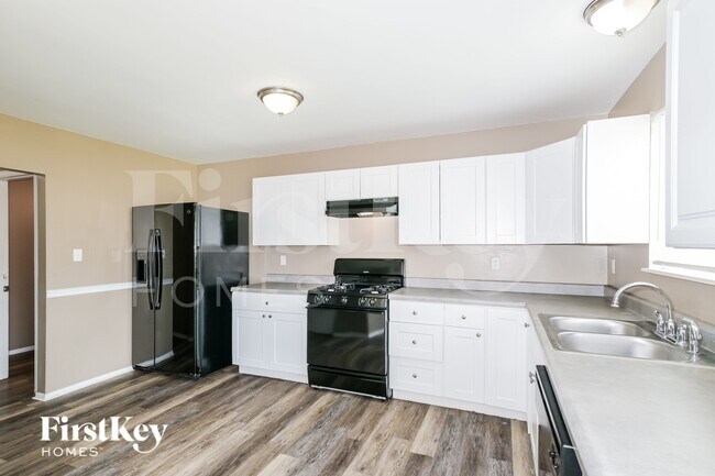 Building Photo - 12880 High Crest Dr