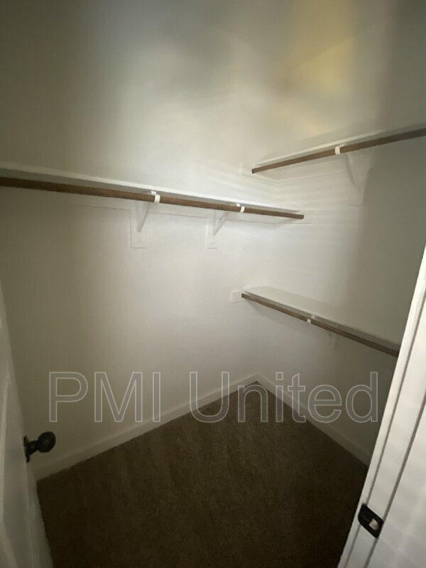 Building Photo - 655 Harvest Moon Dr