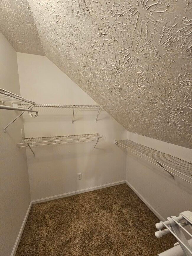 Building Photo - 700 Cirrus Ct