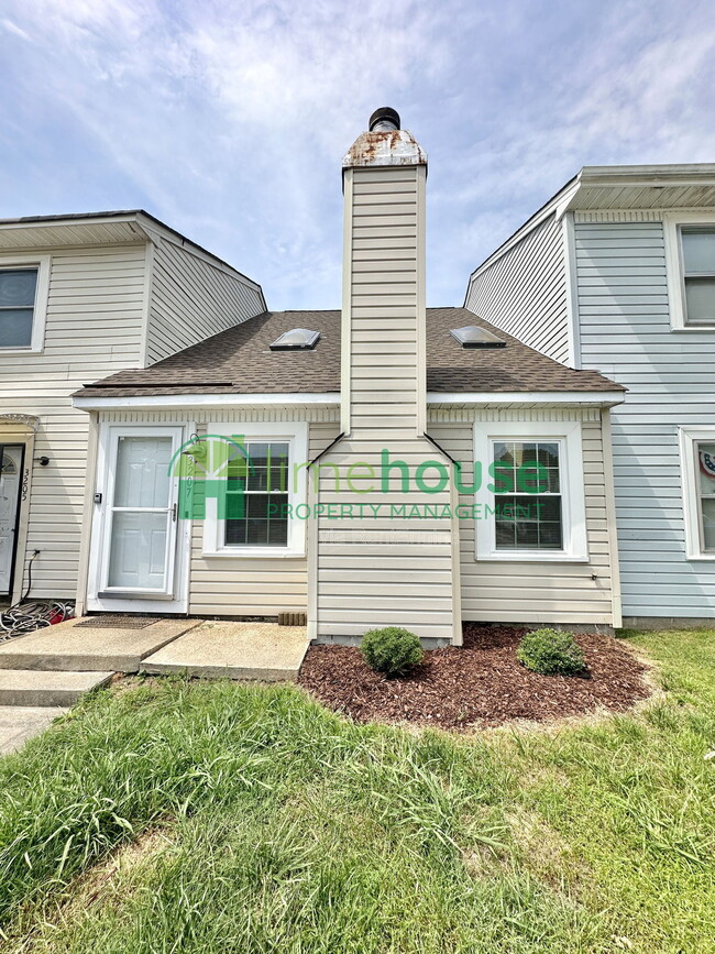 Building Photo - 3207 Creekside Dr