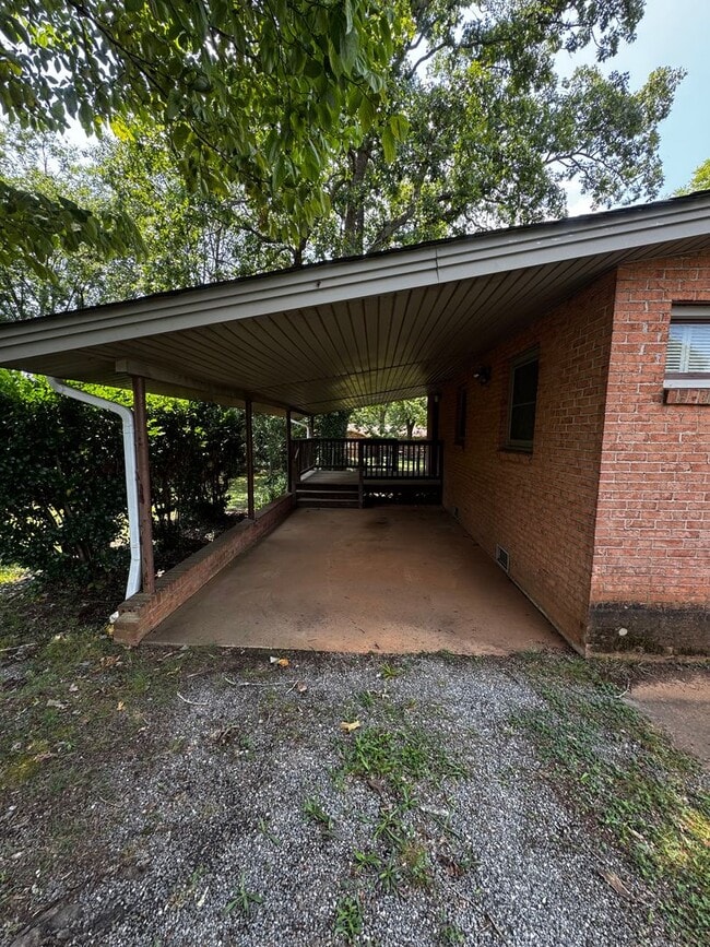 Building Photo - 416 Stroud Rd