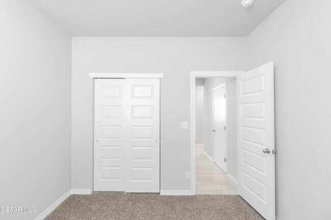 Building Photo - 13821 Madero Dr