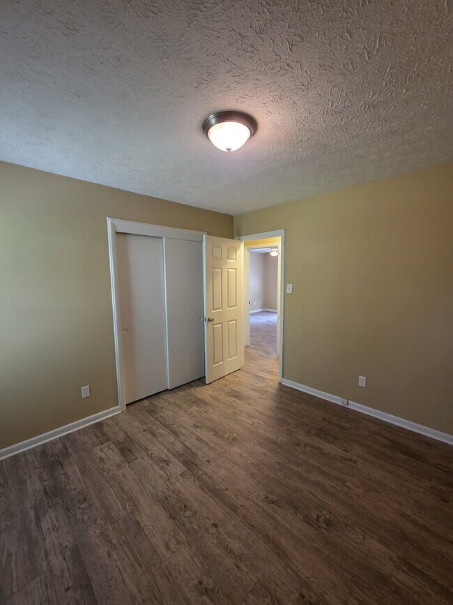 Building Photo - Charming 3-Bedroom, 2-Bath Brick Home with Updated Interiors & Fenced Yard