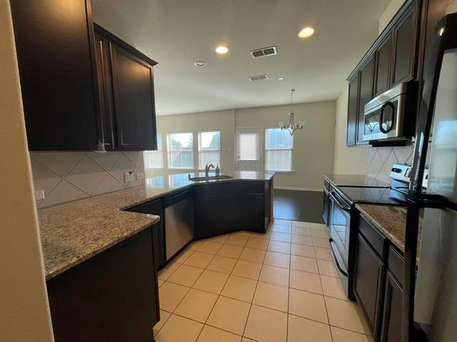 Building Photo - 324 Tallgrass Ln