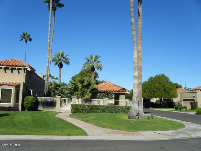 Building Photo - 7318 E Palo Verde Dr