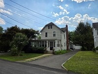 Building Photo - 2 Maple Ave