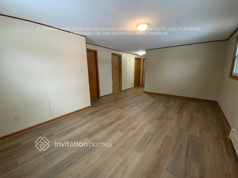 Building Photo - 16901 Whitewood Ave