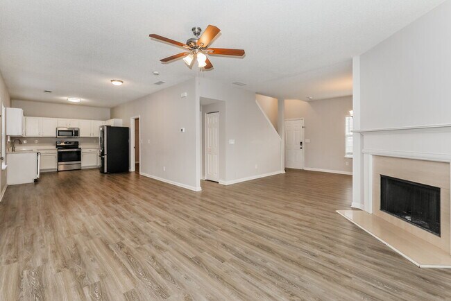 Building Photo - 1618 Thornwick Trace