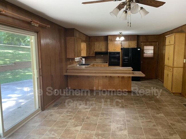 Building Photo - 115 Co Rd 576