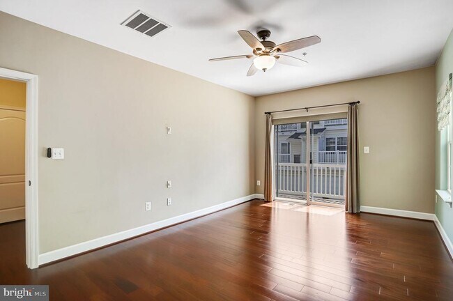Building Photo - 13526 Waterford Hills Boulevard