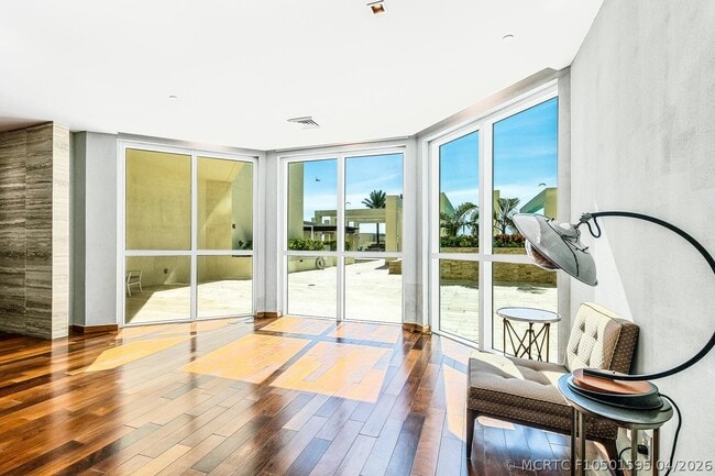 Building Photo - 101 S Fort Lauderdale Beach Blvd