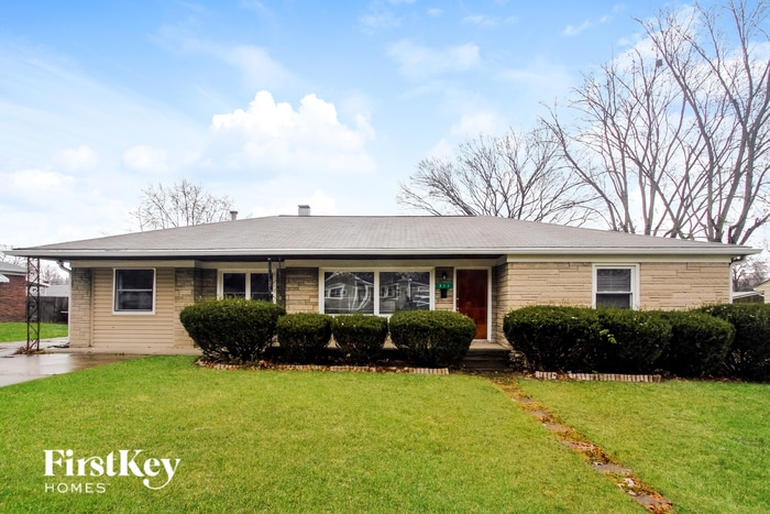 Primary Photo - 311 N Boehning St