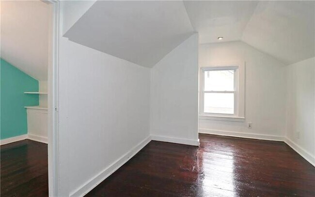 Building Photo - Charming, Updated 3-bedroom 2-bath home!!