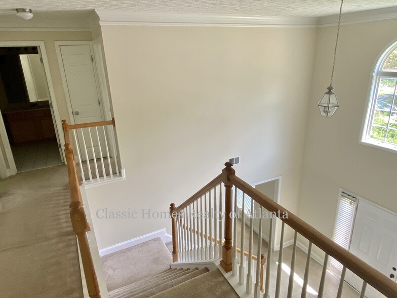 2 Story Foyer/Hall - 3080 Westheimer Rd