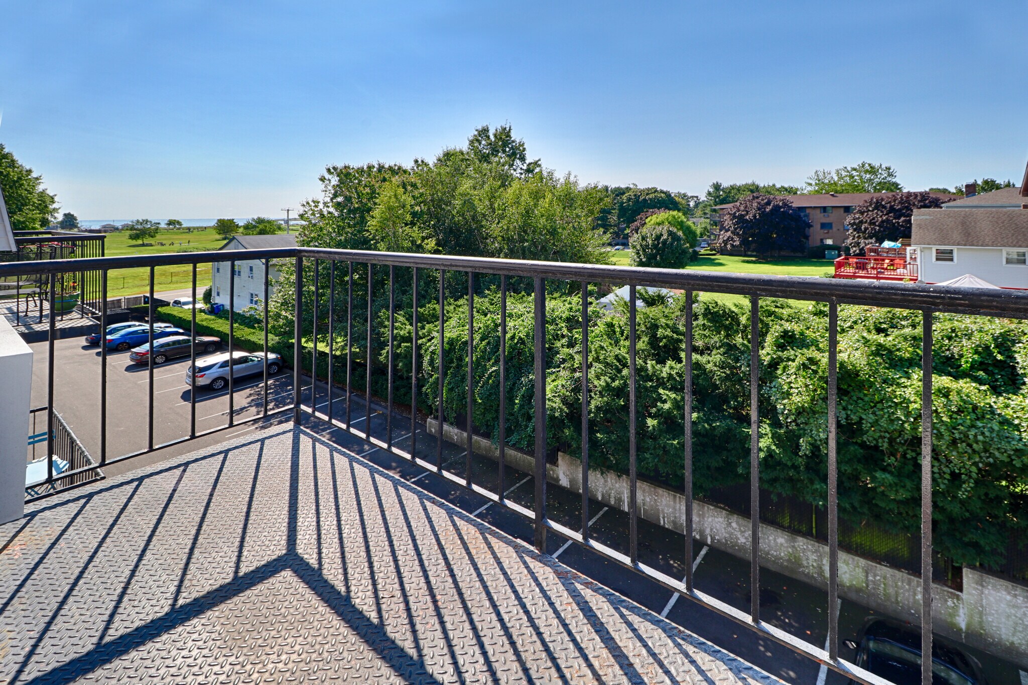 Building Photo - 155 Short Beach Rd