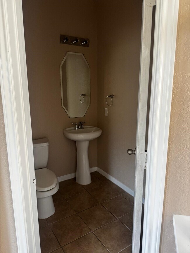 Building Photo - 26903 Glacier Creek Dr