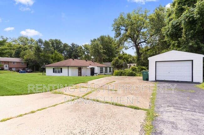 Building Photo - 9835 Winkler Dr