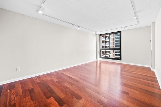 Building Photo - 4100 N Charles St