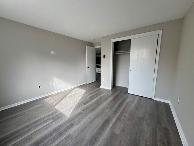 Building Photo - 70 Weber St