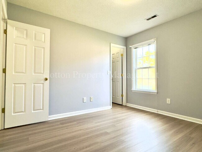 Building Photo - 3BR/2BA Home in Ogden $2000/ month Pets allowed