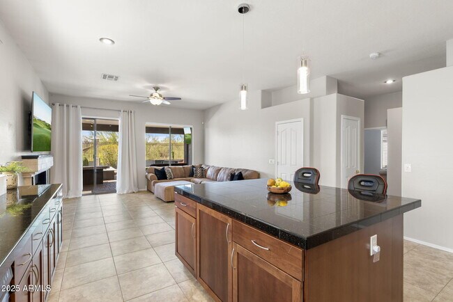 Building Photo - 10318 E Tierra Buena Ln