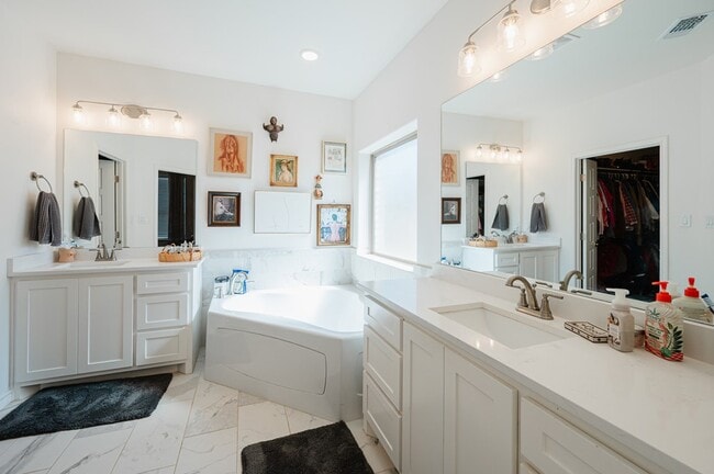 Building Photo - 5401 Constitution Ave