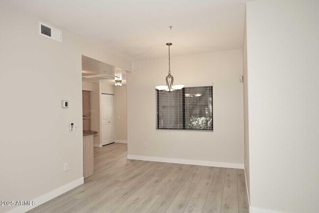 Building Photo - 15050 N Thompson Peak Pkwy