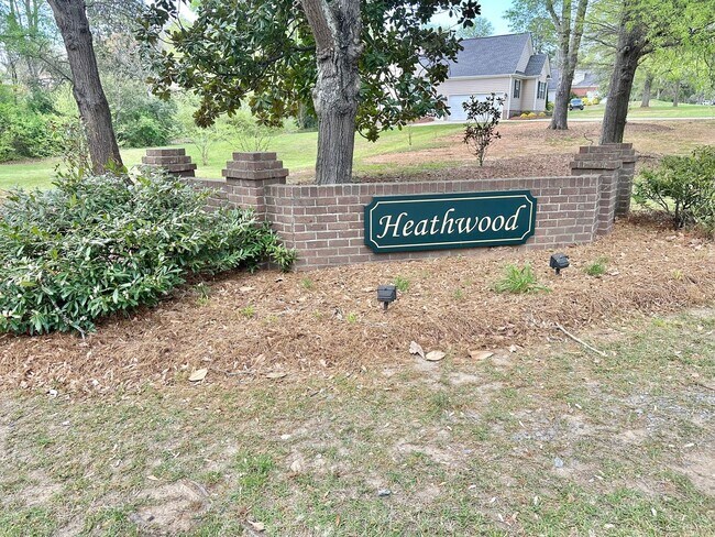 Building Photo - 621 Hanover Ct