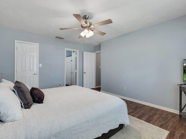 Building Photo - 1572 Cinnamon Bear Cir