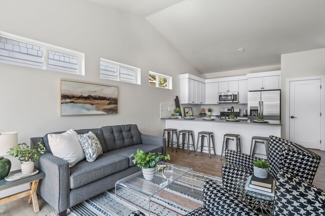 Building Photo - *SPECIAL REDUCED SECURITY DEPOSIT* New 2 Bed/1 Bath Duplex Apartment with Two Car Garage - Westsi...