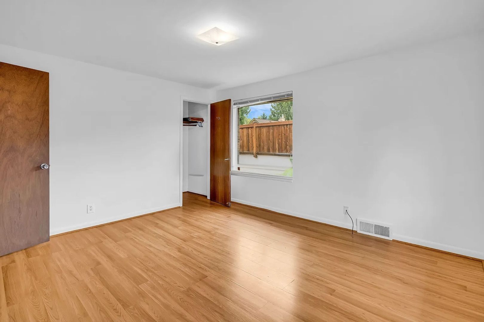 Building Photo - 3602 NE 75th St