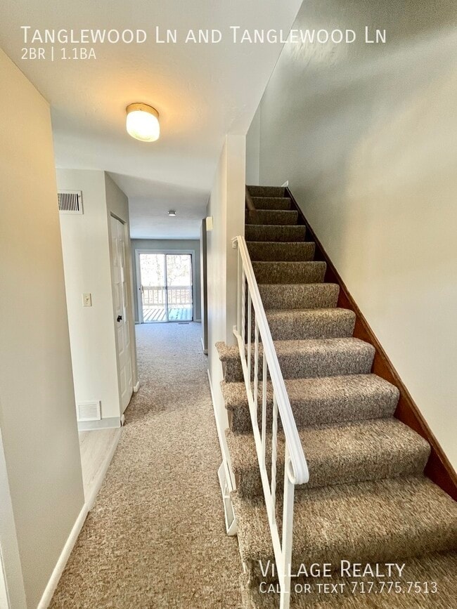 Building Photo - 442 Tanglewood Ln