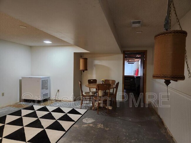 Building Photo - 1326 Fremont Ct