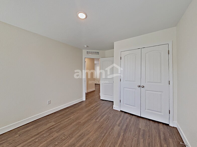 Building Photo - 4743 Crestone Peak St