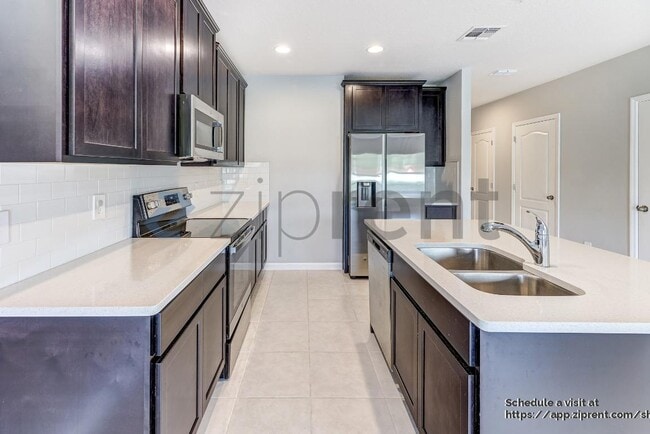 Building Photo - 432 Cape Honeysuckle Pl