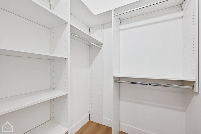 Building Photo - 3322 N Halsted St