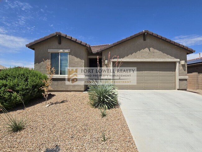 Primary Photo - Modern 3 Bed / 2 Bath Home with Open Floor...